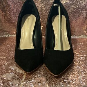 Shoe Dazzle Elegant Black Heels